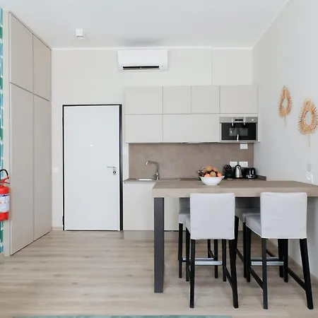 Plum Guide - The Spirograph Apartment Milan
