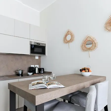 Plum Guide - The Spirograph Milan